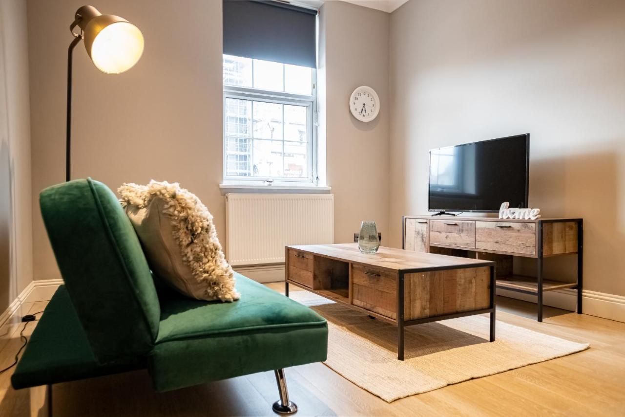 Deluxe Modern 1&2 Bed Near & Station Apartment Brighton