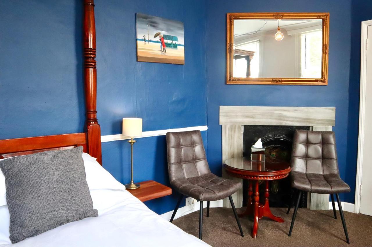 Colson House 3*