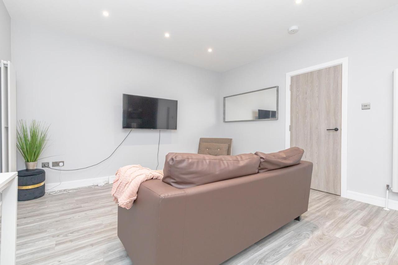 Apartment Flash Sales Offer - Any Week Day No Minimum Night Restrictions Centre Seafront 1 Bedroom Flat Bn133duk02