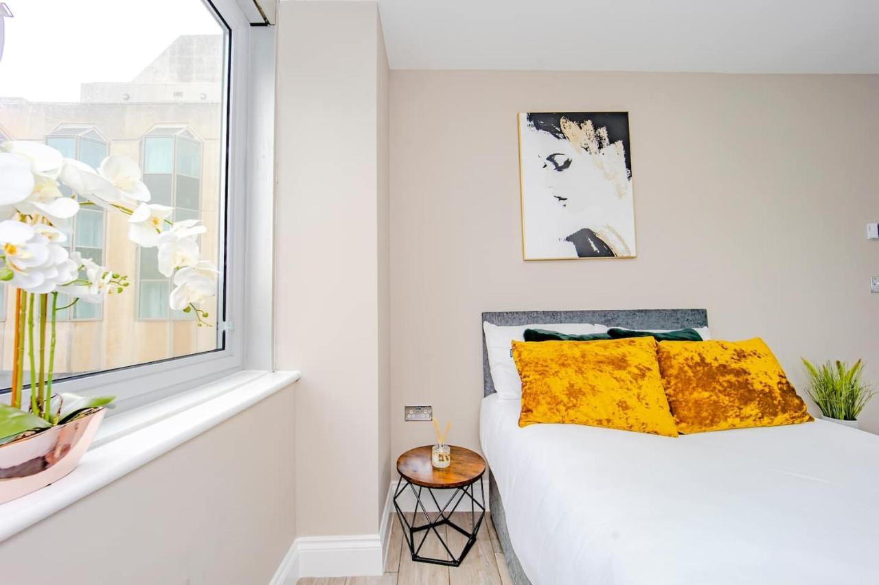 Apartment Flash Sales Offer - Any Week Day No Minimum Night Restrictions Centre Seafront 1 Bedroom Flat Bn1gre25 *