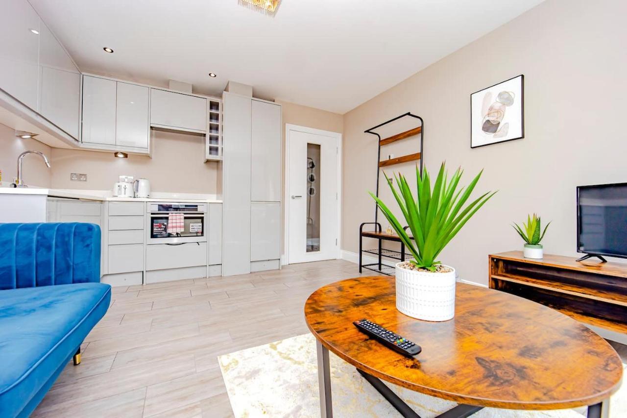Flash Sales Offer - Any Week Day No Minimum Night Restrictions Centre Seafront 1 Bedroom Flat Bn1gre25 Apartment