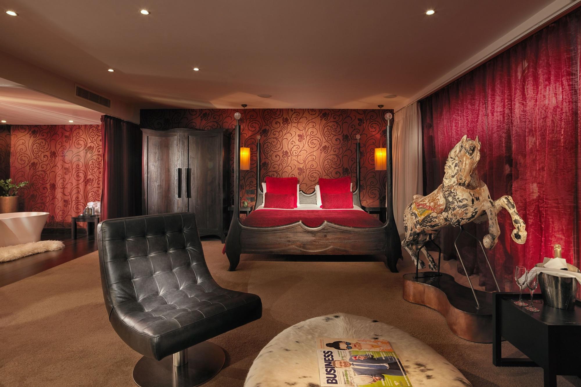 Hotel My 4*