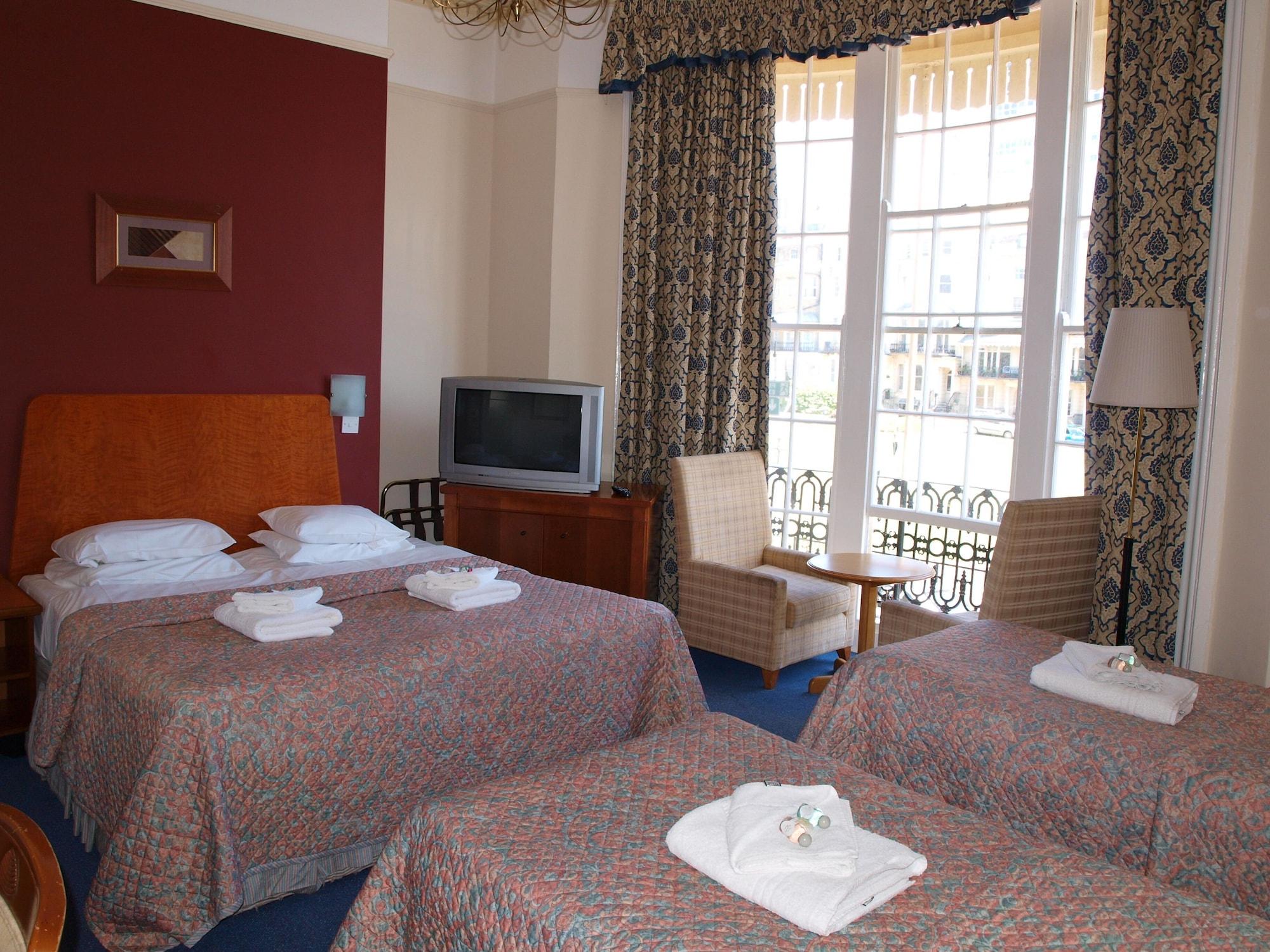 Hotel The 2*