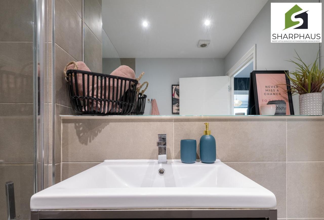 Apartment Cool & Comfy 2-bed Between The And The By Sharphaus Short Lets & Serviced Management Brighton