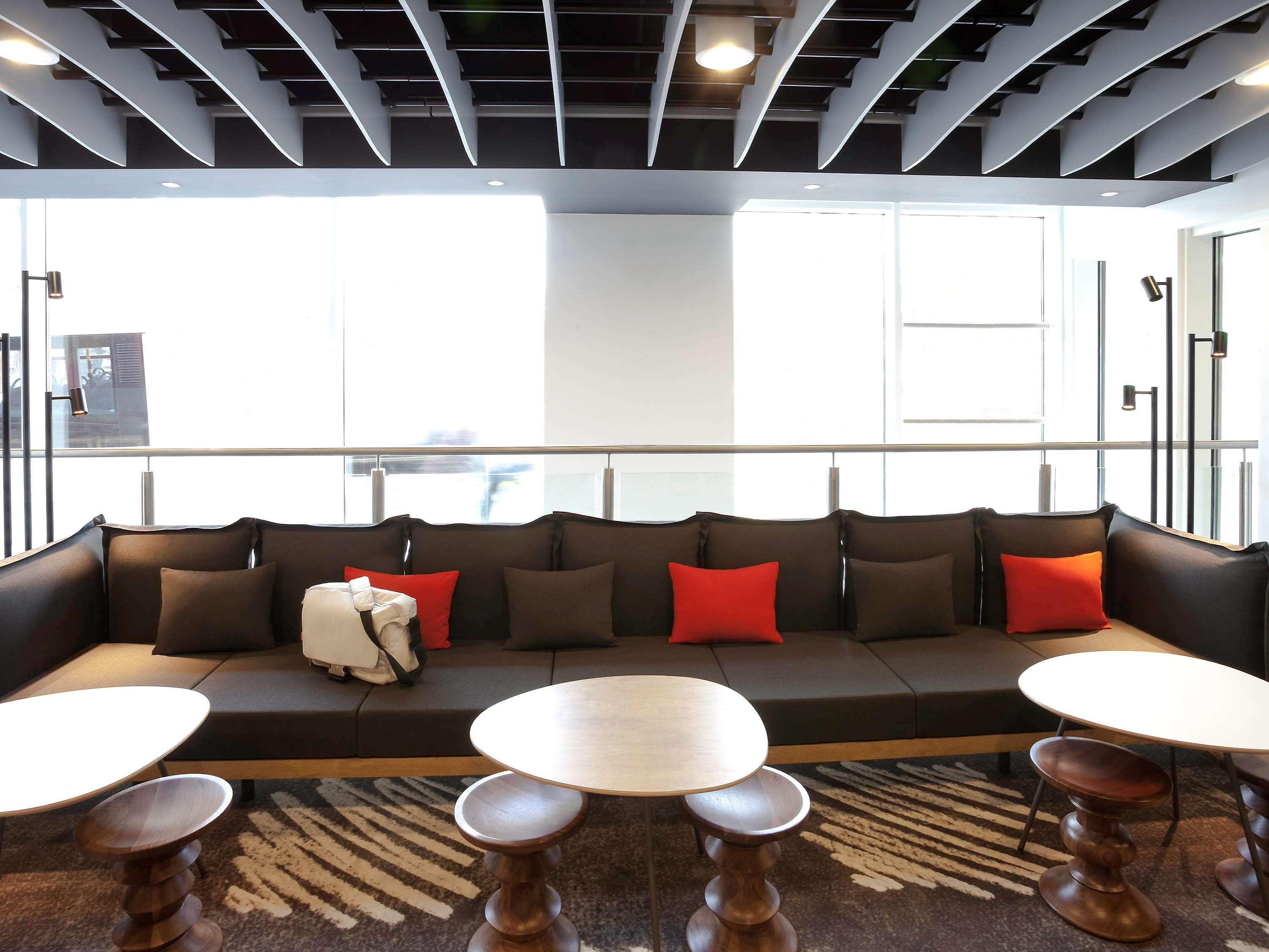 Hotel Ibis Centre - Station 3*