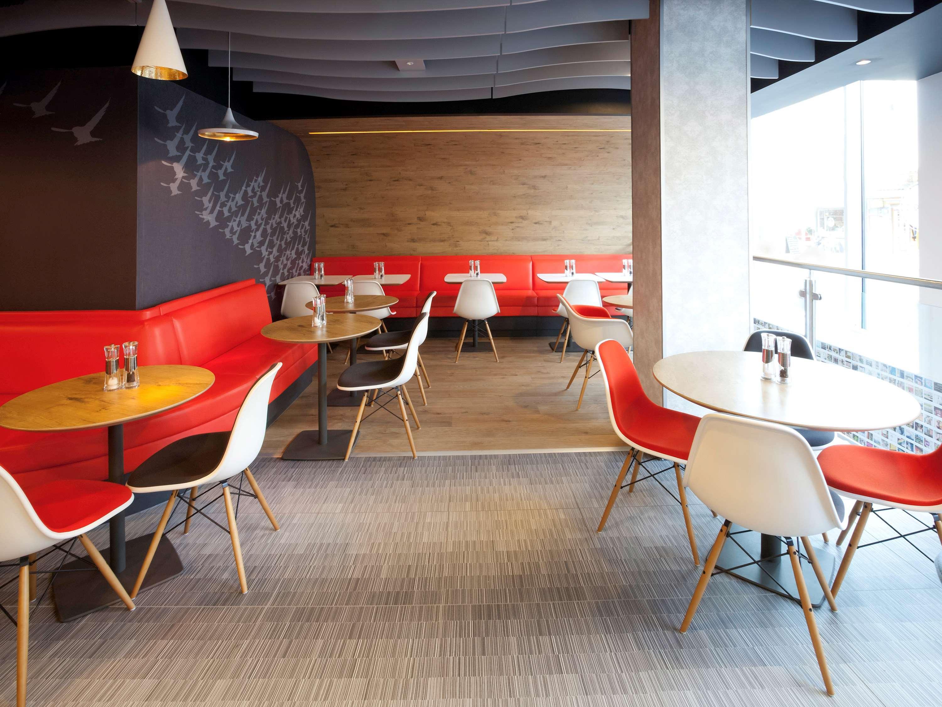 Hotel Ibis Centre - Station 3*