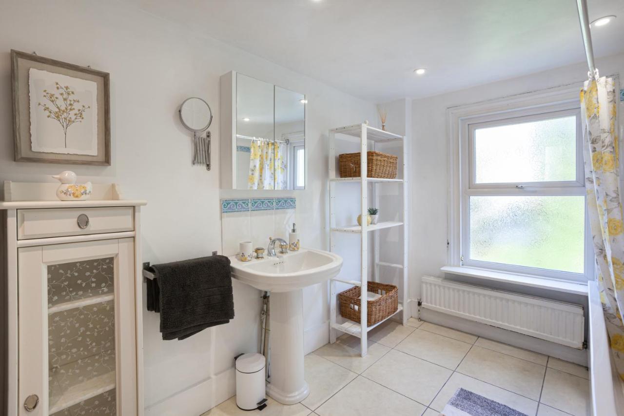 King Bd, Spacious 4bd Victorian In Hove, 5 Mins From Beach! *