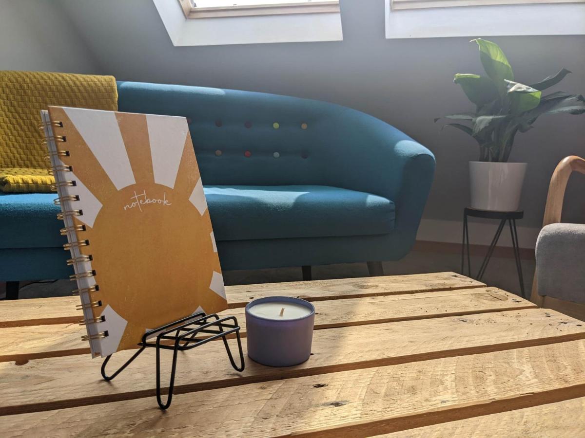 *large Unique Retro Private Attic & Bathroom* Guest house Brighton