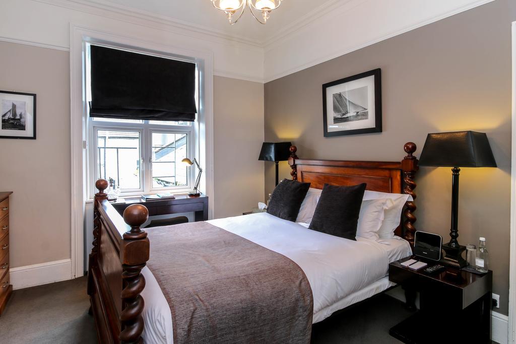 Townhouse 4*
