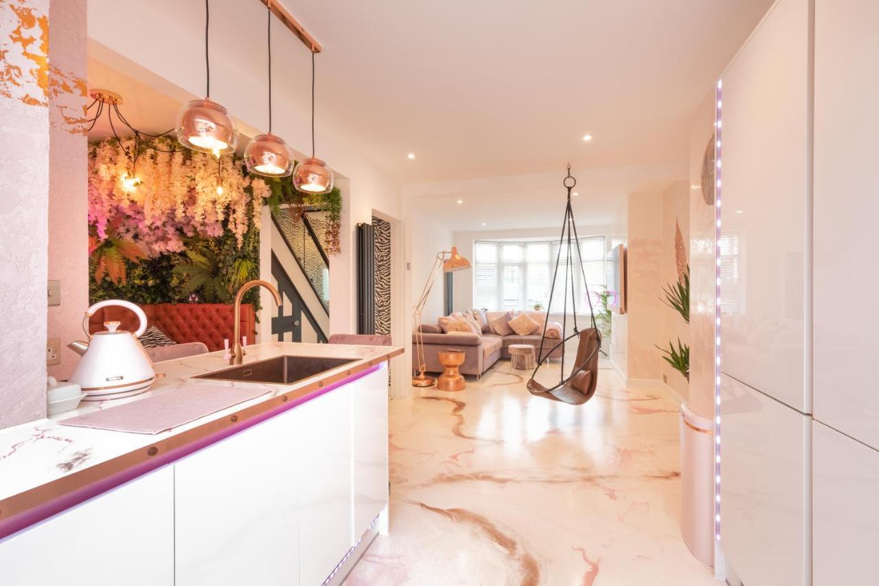 Funky House Apartment