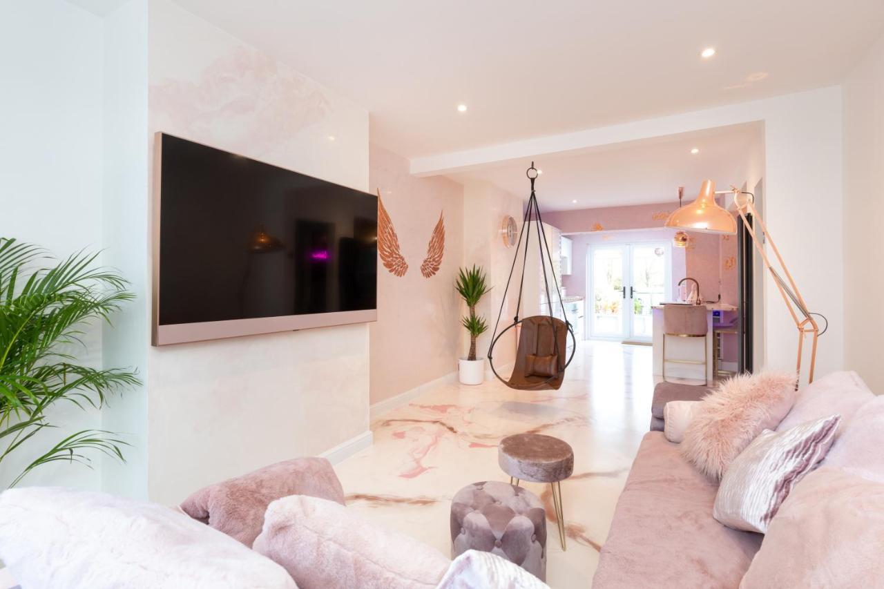 Funky House Apartment