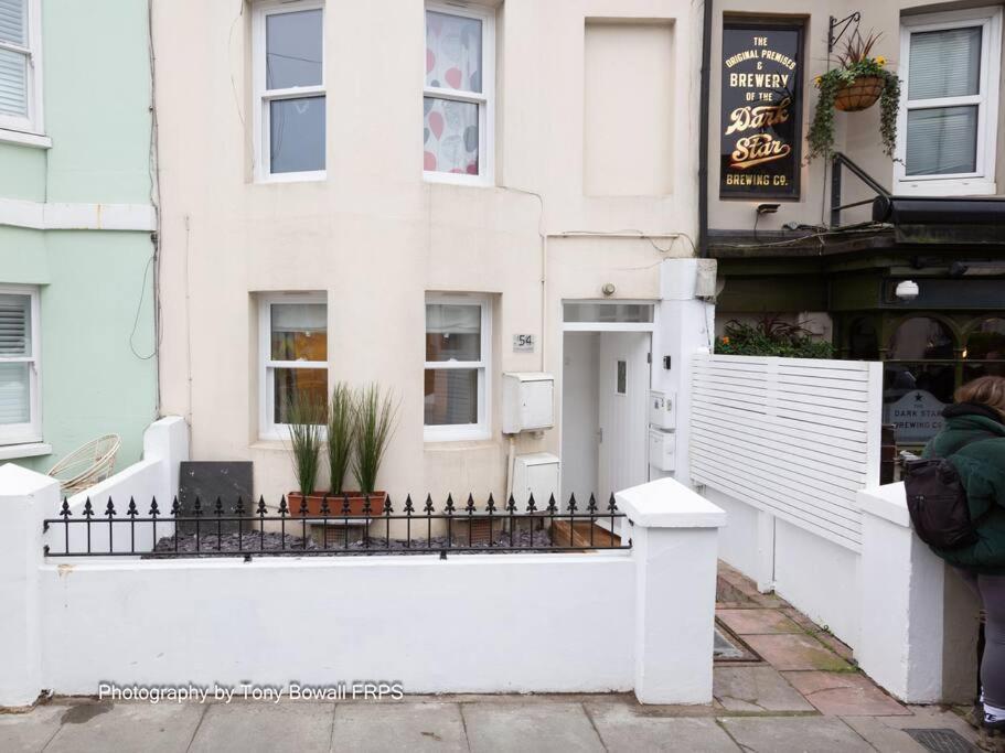 Charming Next To Station * Brighton