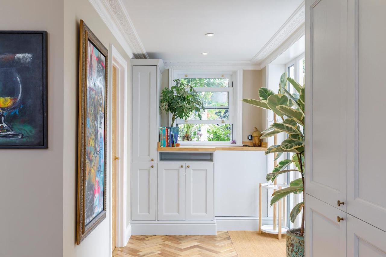 Luxurious With Hot Tub * Brighton