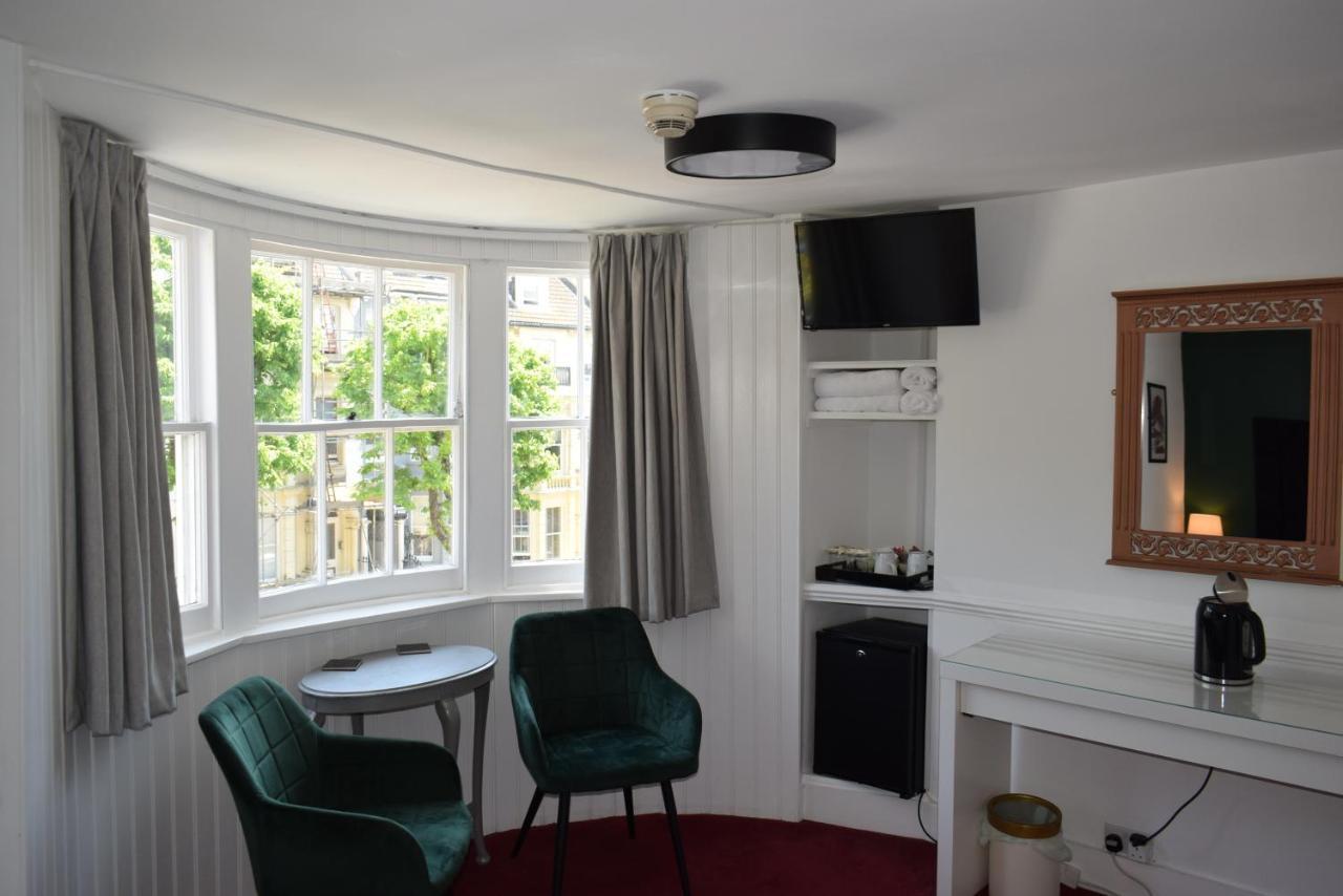 Guest house Colson House 3*