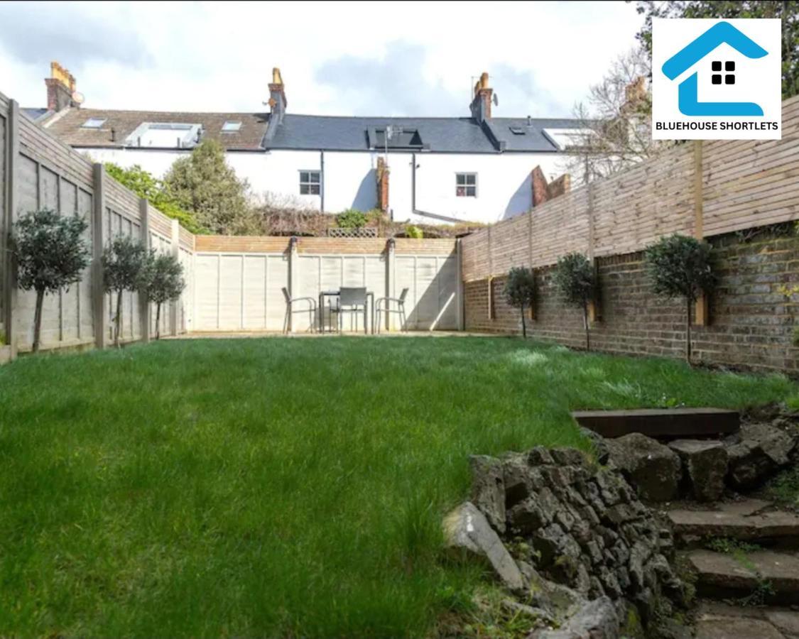 Apartment Three-bedroom At Bluehouse Short Lets In With Garden For Family Relaxation