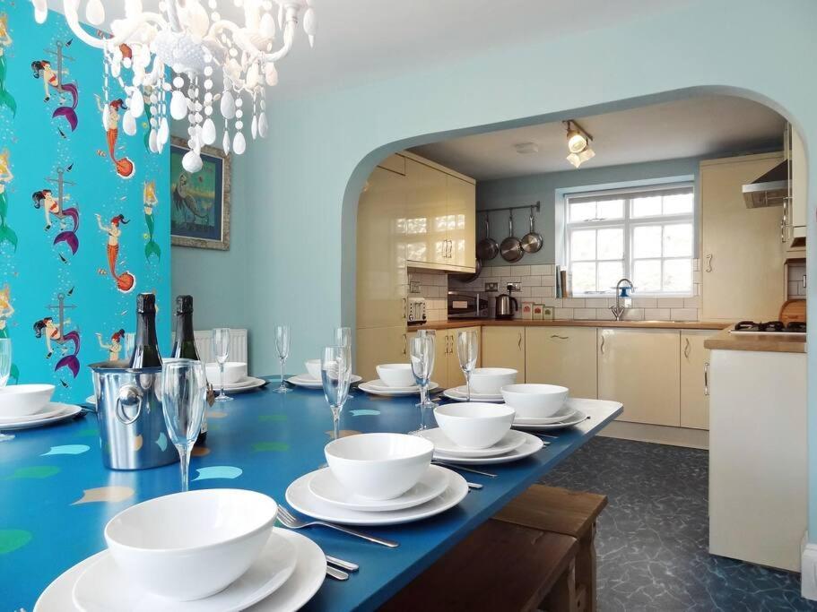 Mermaid House - Close To Beach - By Crown Gardens *