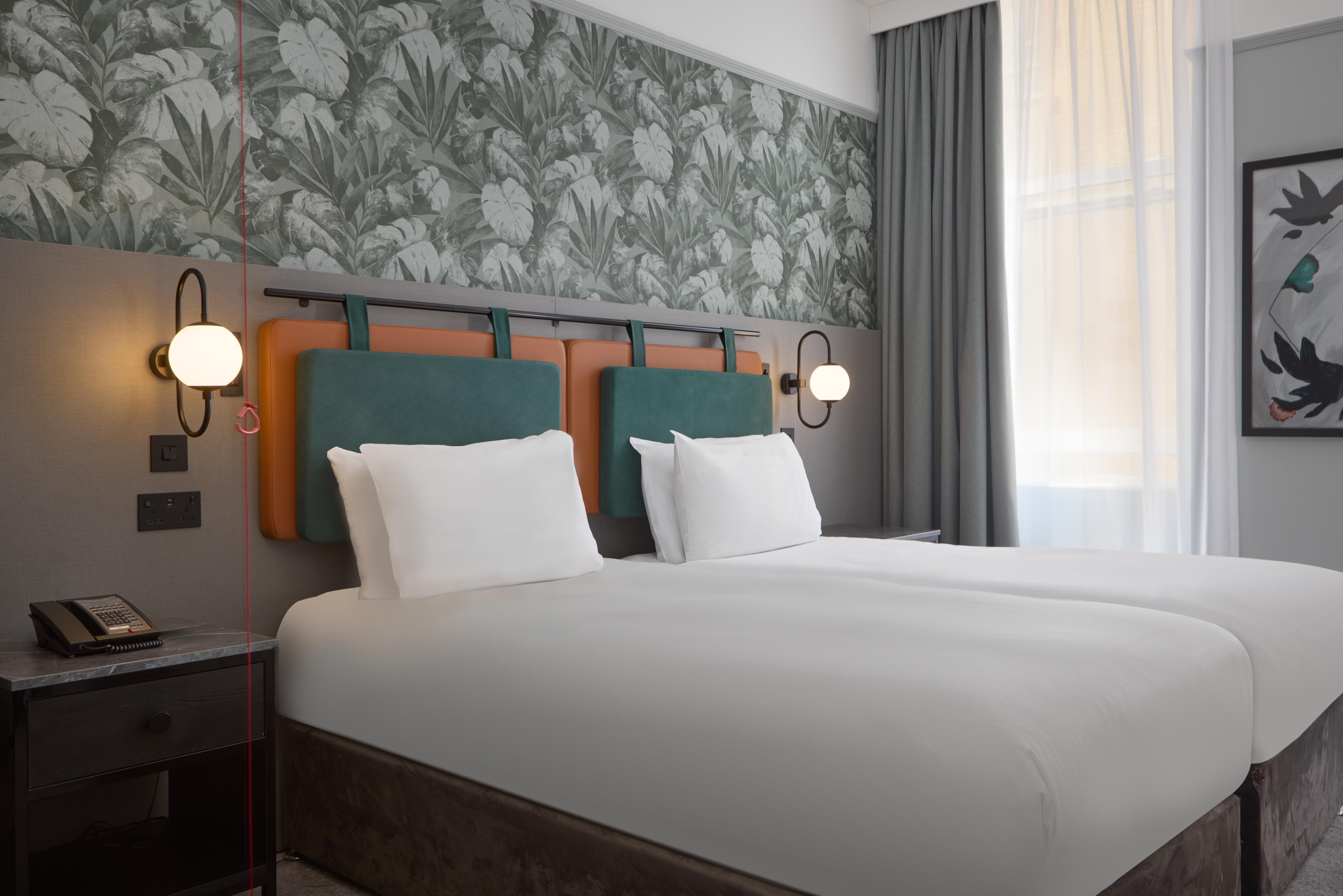 Doubletree By Hilton Metropole Hotel