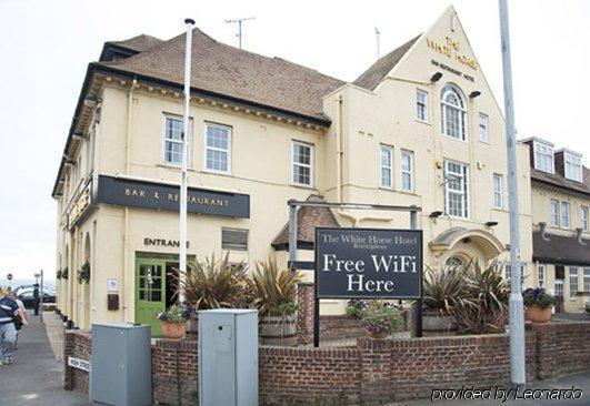 The White Horses By Everly Collection Hotel