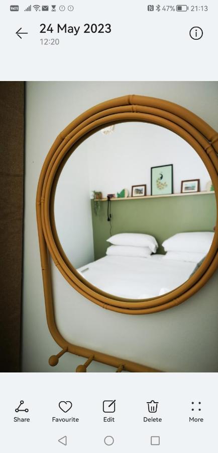 Apartment Number7, 3 Minutes To The Beach, Super King Beds, Part Of Burlington-escapes