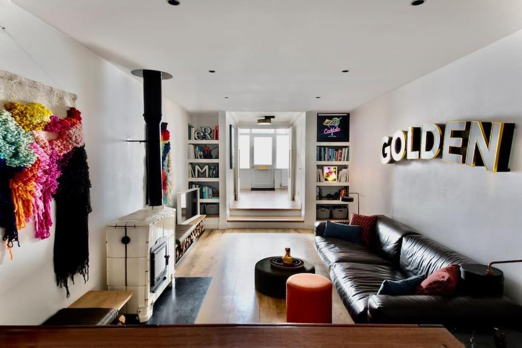 Holiday home Large Townhouse Just 2 Minutes From The Sea/i360! *