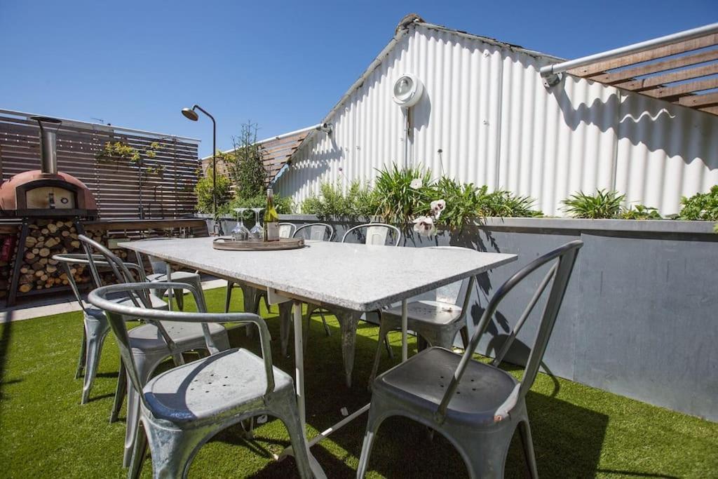 Holiday home Large Townhouse Just 2 Minutes From The Sea/i360!