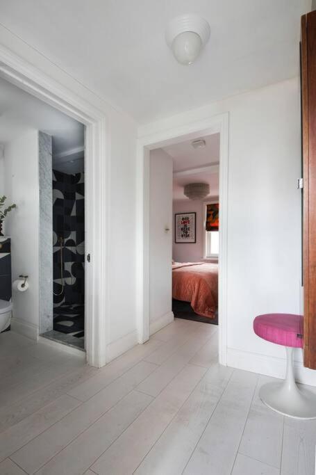 Holiday home Large Townhouse Just 2 Minutes From The Sea/i360!