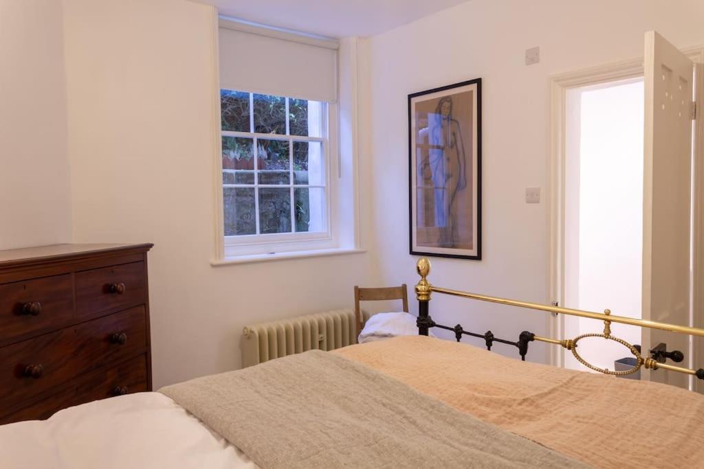 Apartment Perfect Getaway Near Beach, Town, Station *