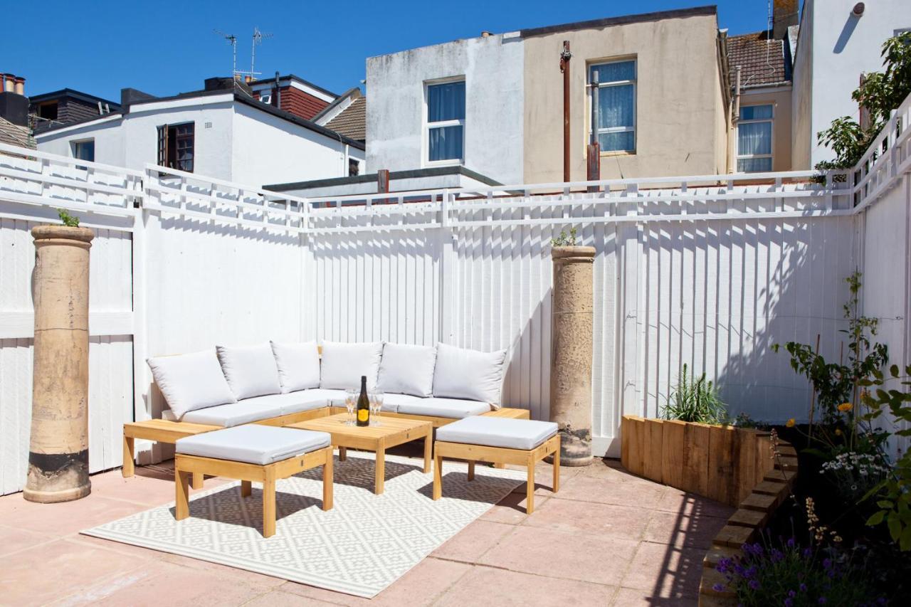 Spacious Retreat With Sunny Garden Holiday home *