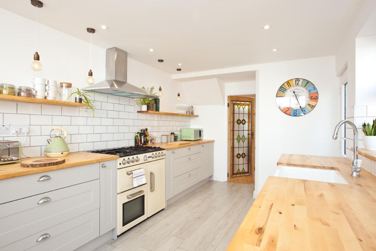 Spacious Retreat With Sunny Garden Brighton