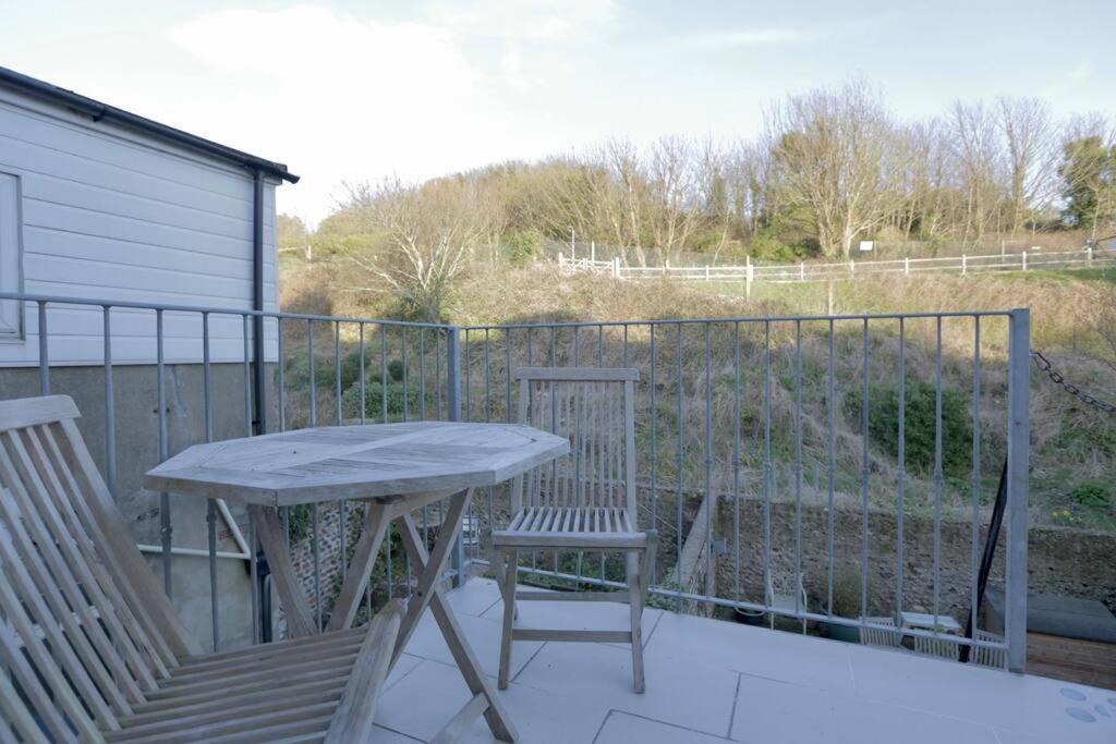 2 Bedroom With Sea View Brighton