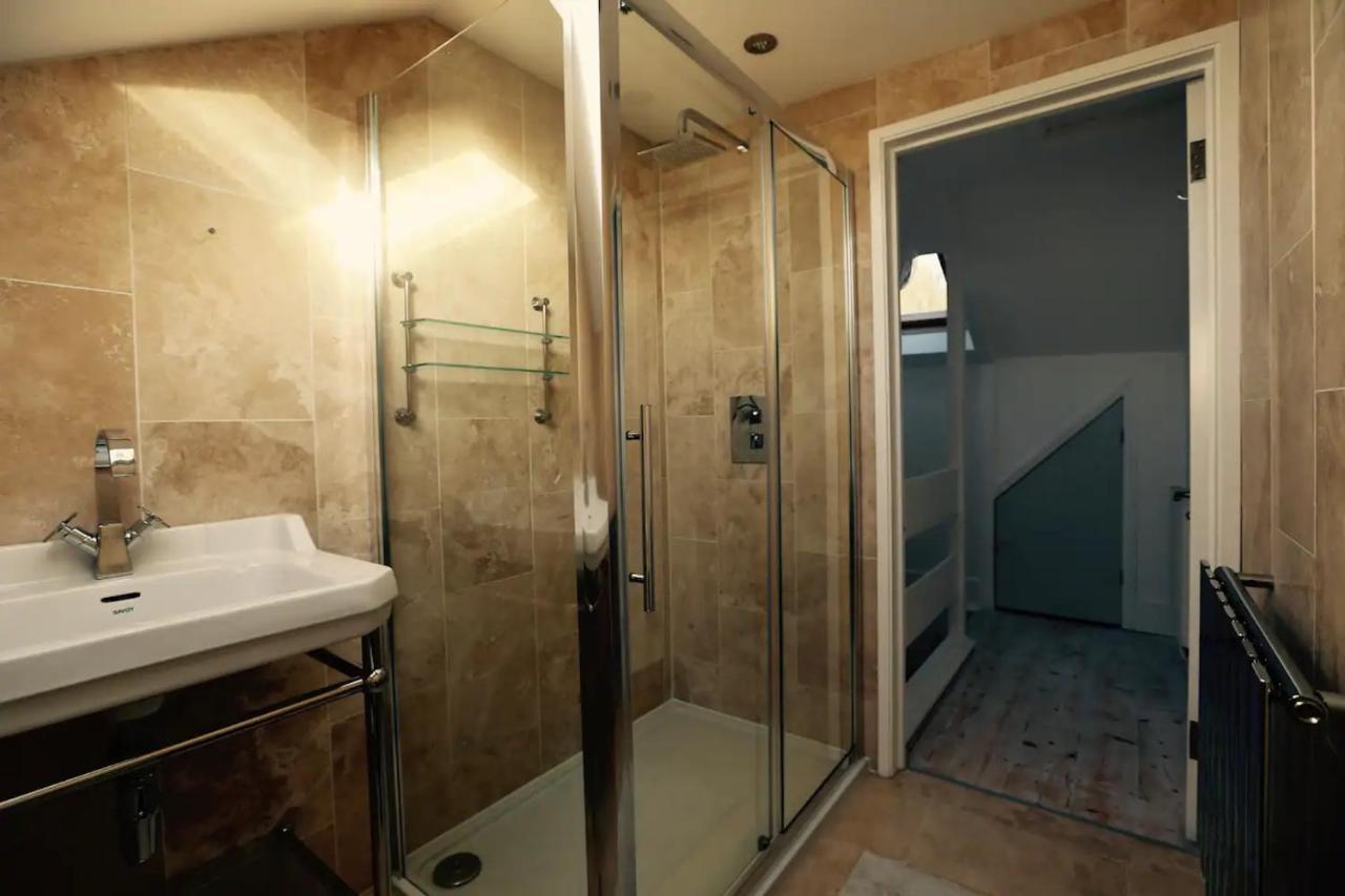 2 Bedroom With Sea View Apartment