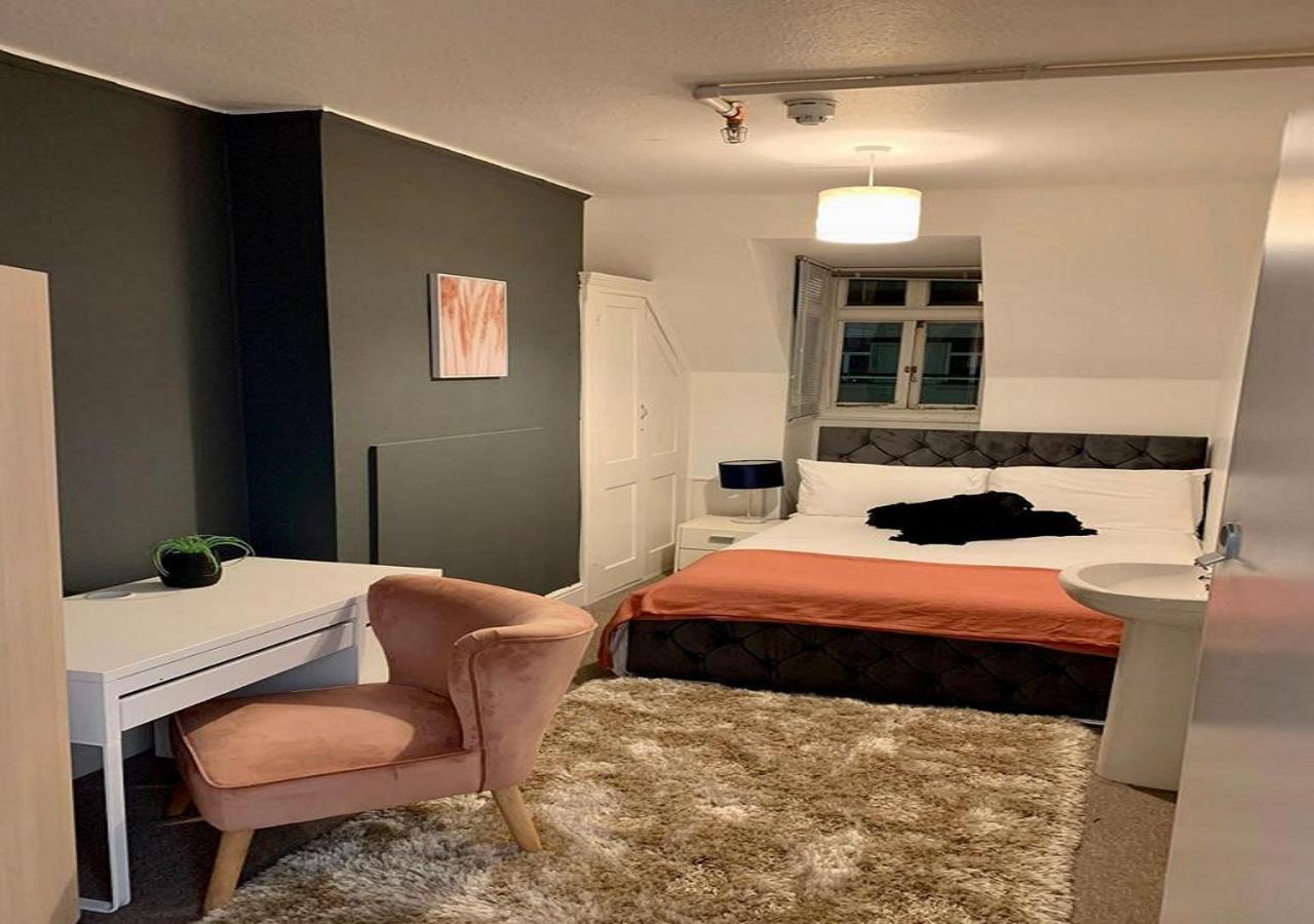 Aparthotel Mollyinn Central