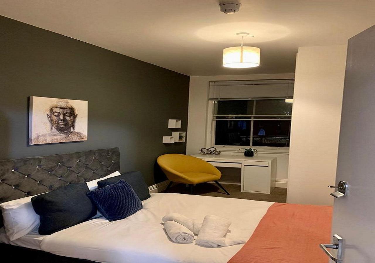 Aparthotel Mollyinn Central *