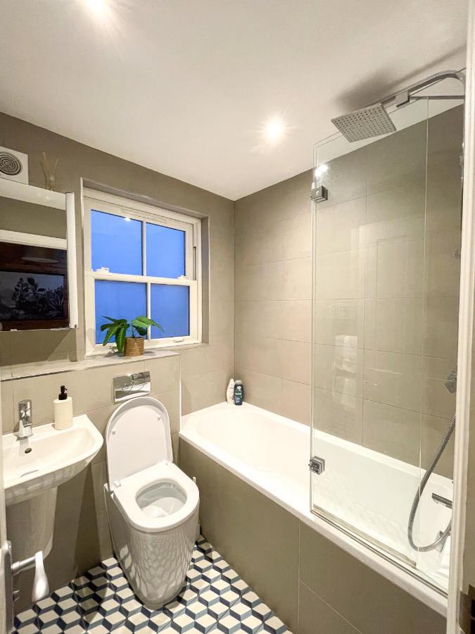 Stunning Seaside 2-bedroom Townhouse With Patio, Sleeps 6 Holiday home