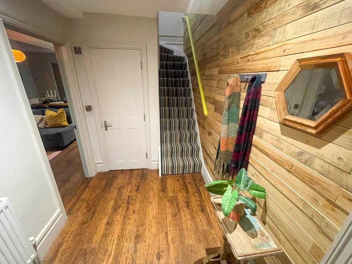Stunning Seaside 2-bedroom Townhouse With Patio, Sleeps 6 Holiday home *