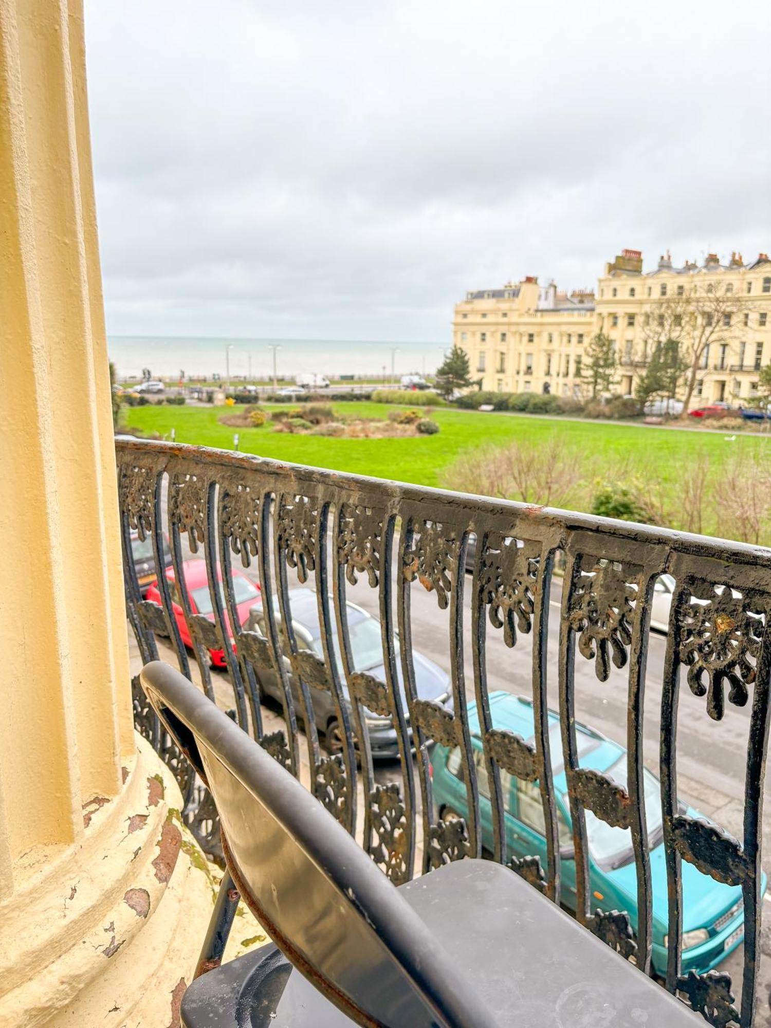 X Brunswick Square 4*