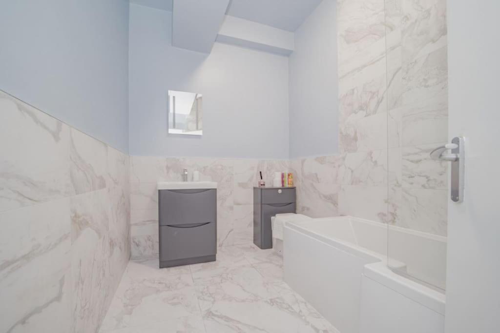 Flash Sale Special Offer Centre 2 Bedroom Flat Bn144cla01 Brighton