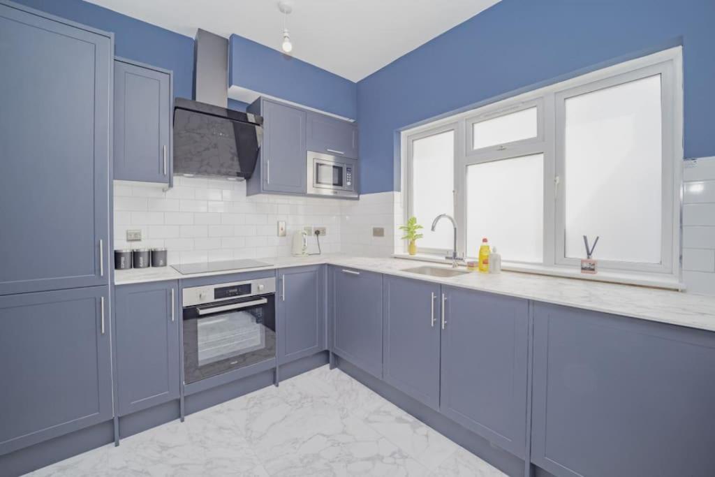 Apartment Flash Sale Special Offer Centre 2 Bedroom Flat Bn144cla01 *