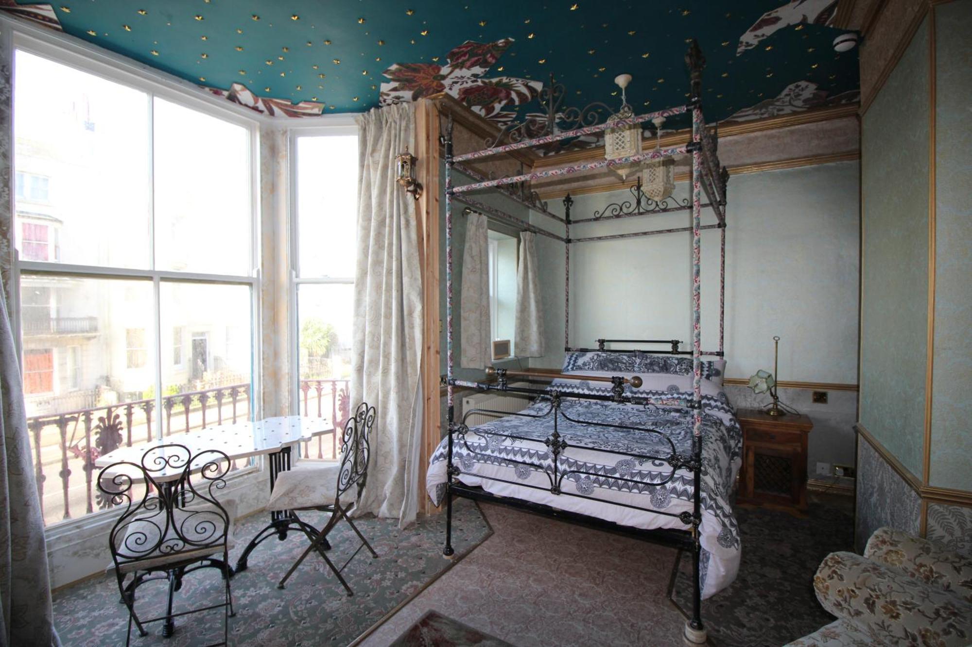 Chimera House Guest house