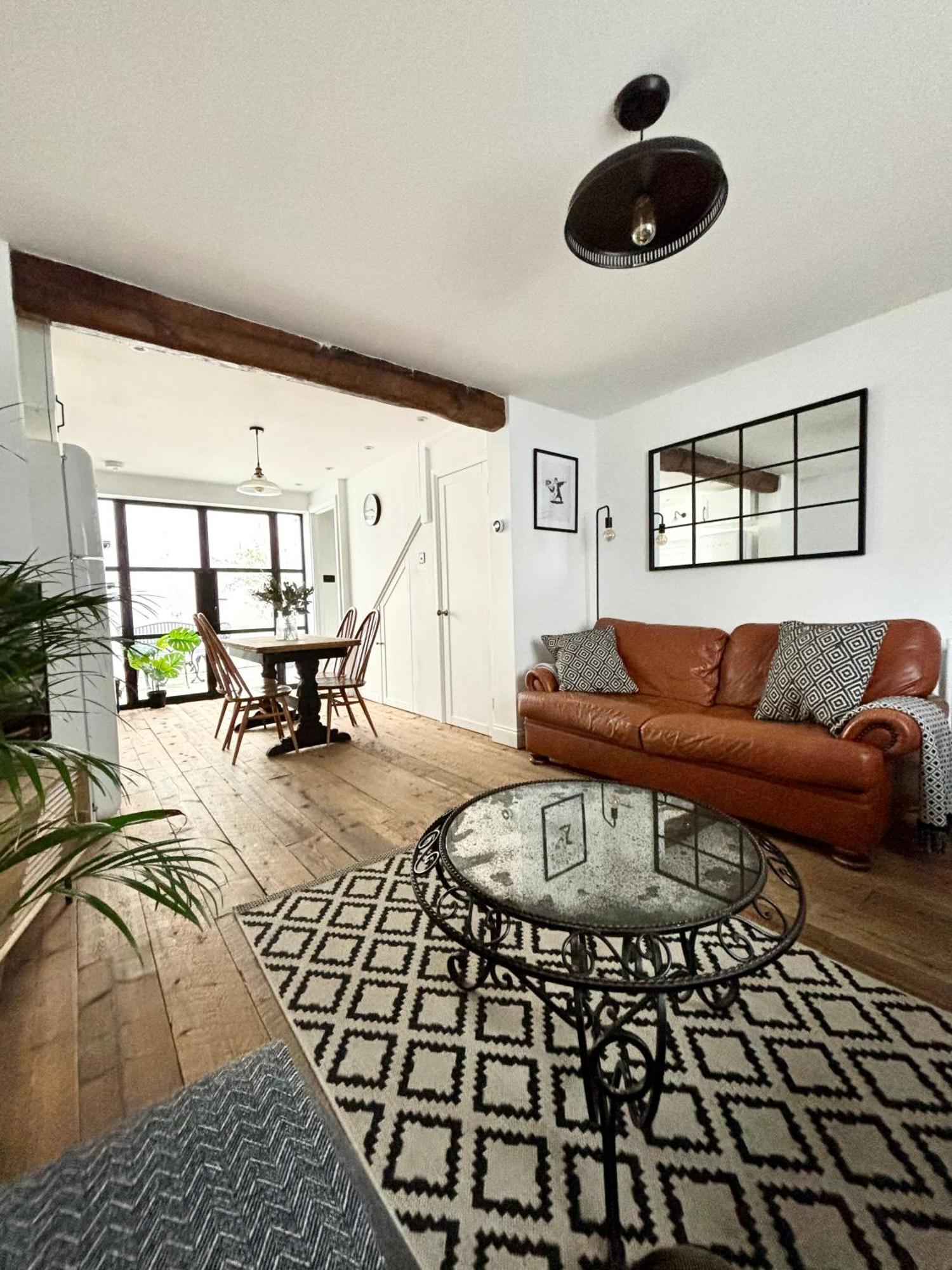 Holiday home Stunning 3 Bedroom & 2 Bathroom With Patio Brighton