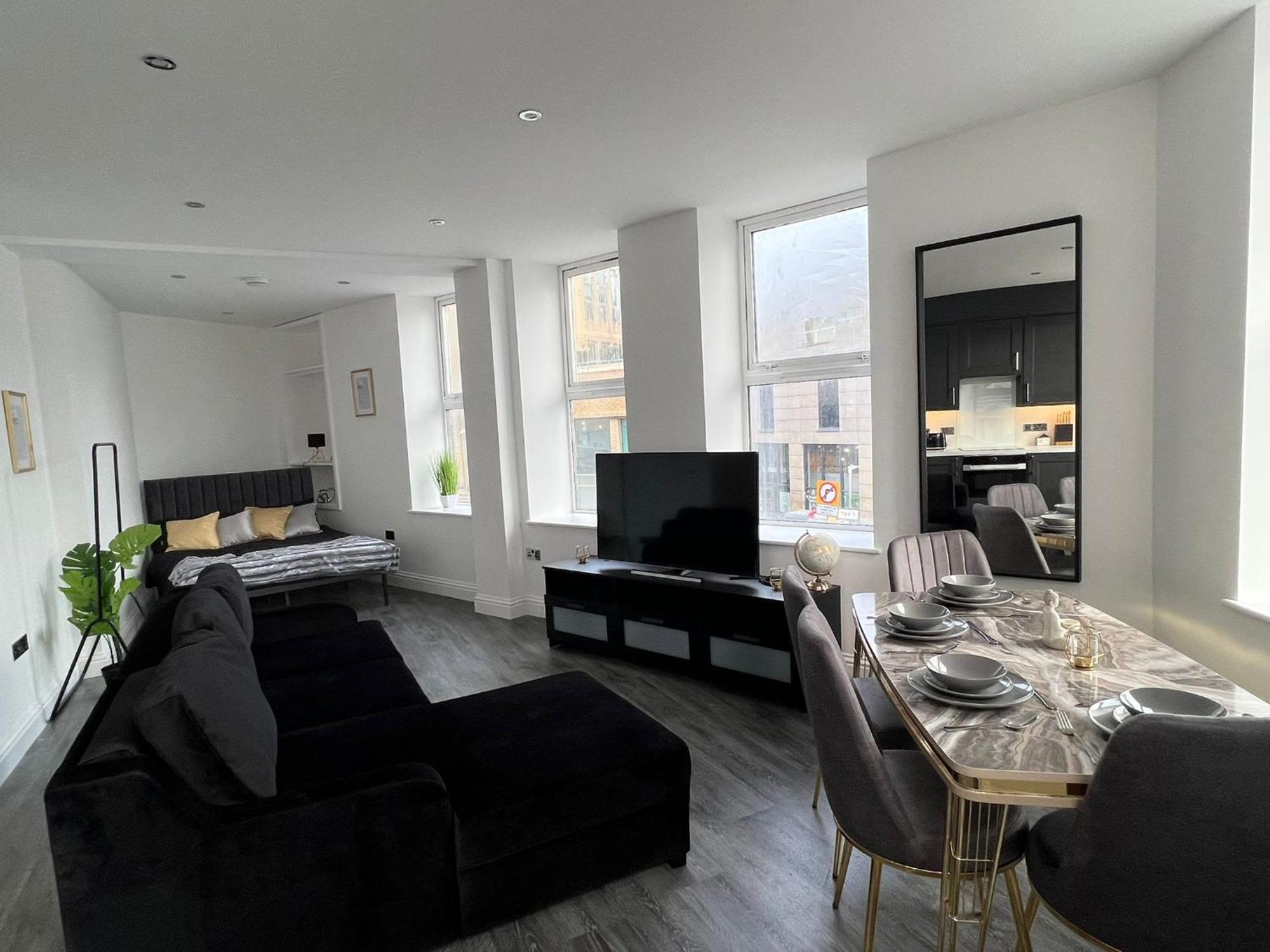 Stylish Central Studio Modern Luxury *