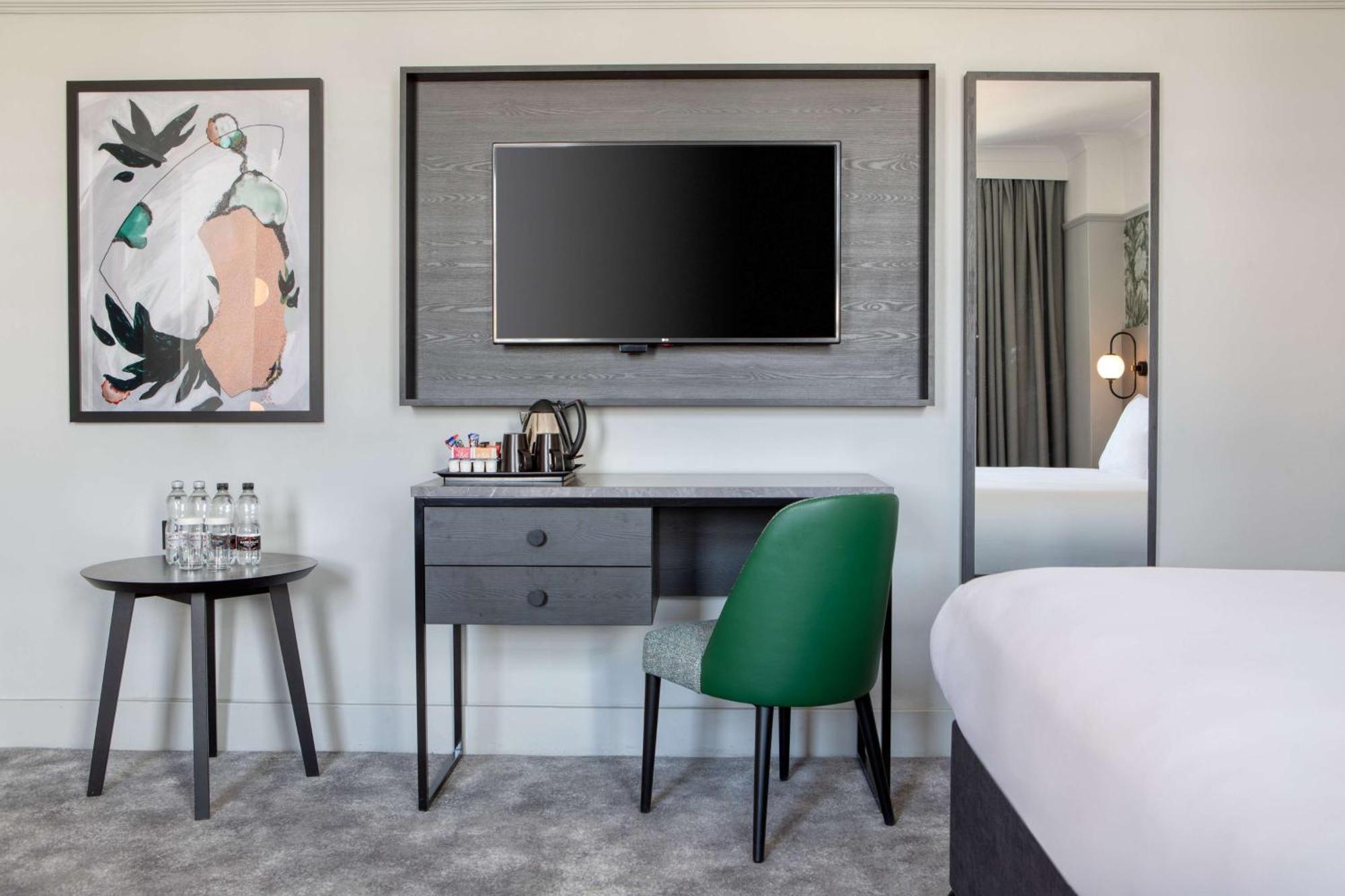 Hotel Doubletree By Hilton Metropole 4*