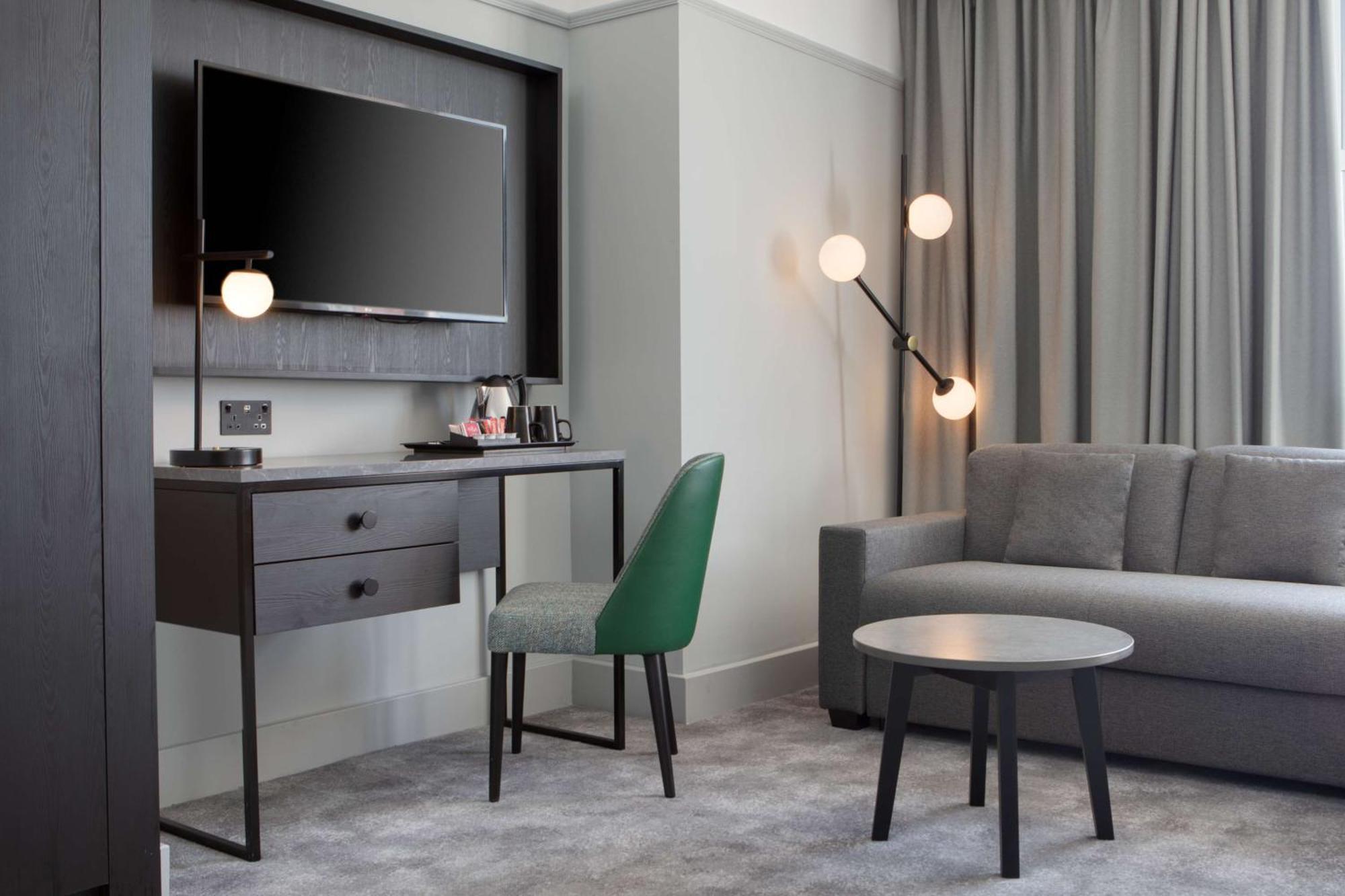 Doubletree By Hilton Metropole Hotel