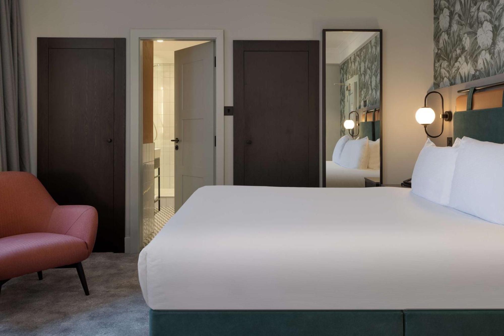 Doubletree By Hilton Metropole Hotel