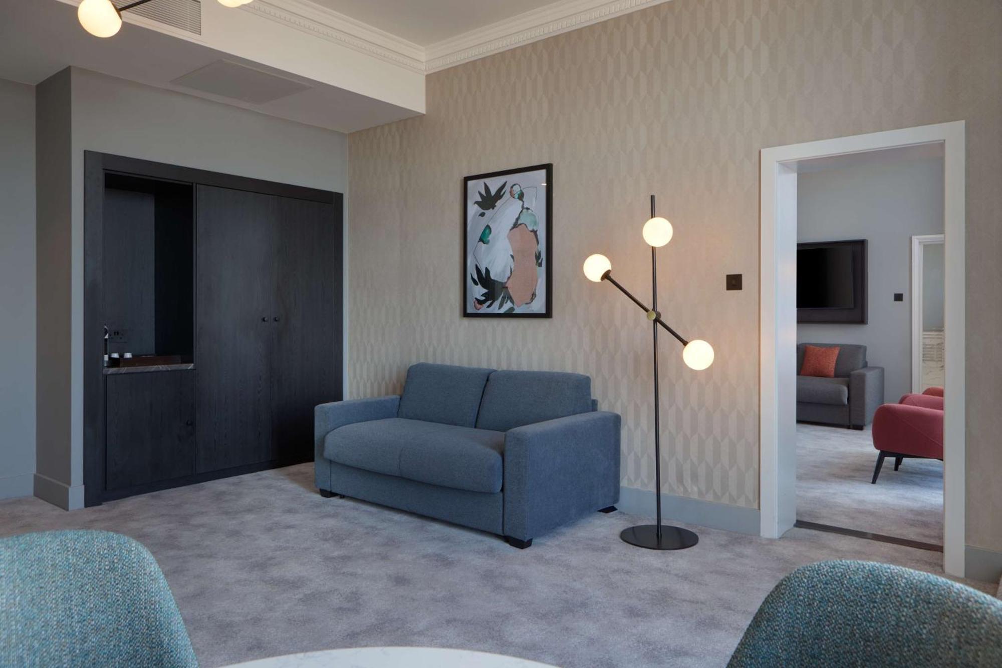 Doubletree By Hilton Metropole Hotel