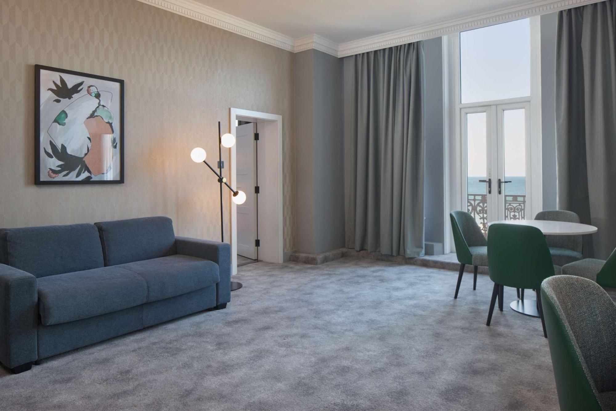 Doubletree By Hilton Metropole 4*