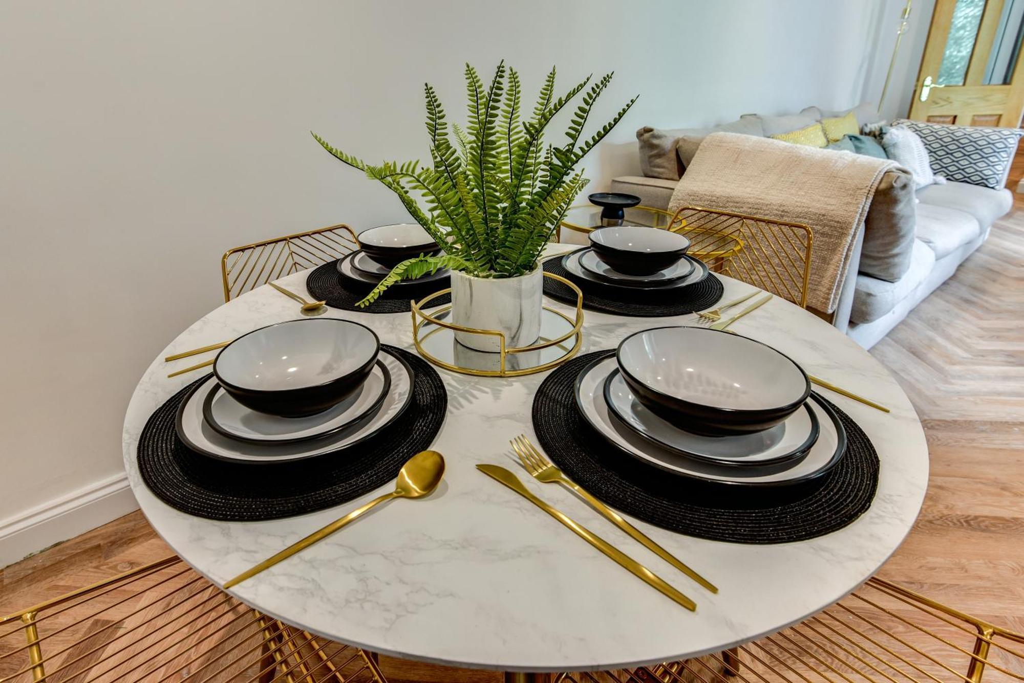 Ideal For Weekly Monthly 2ensuites Brighton