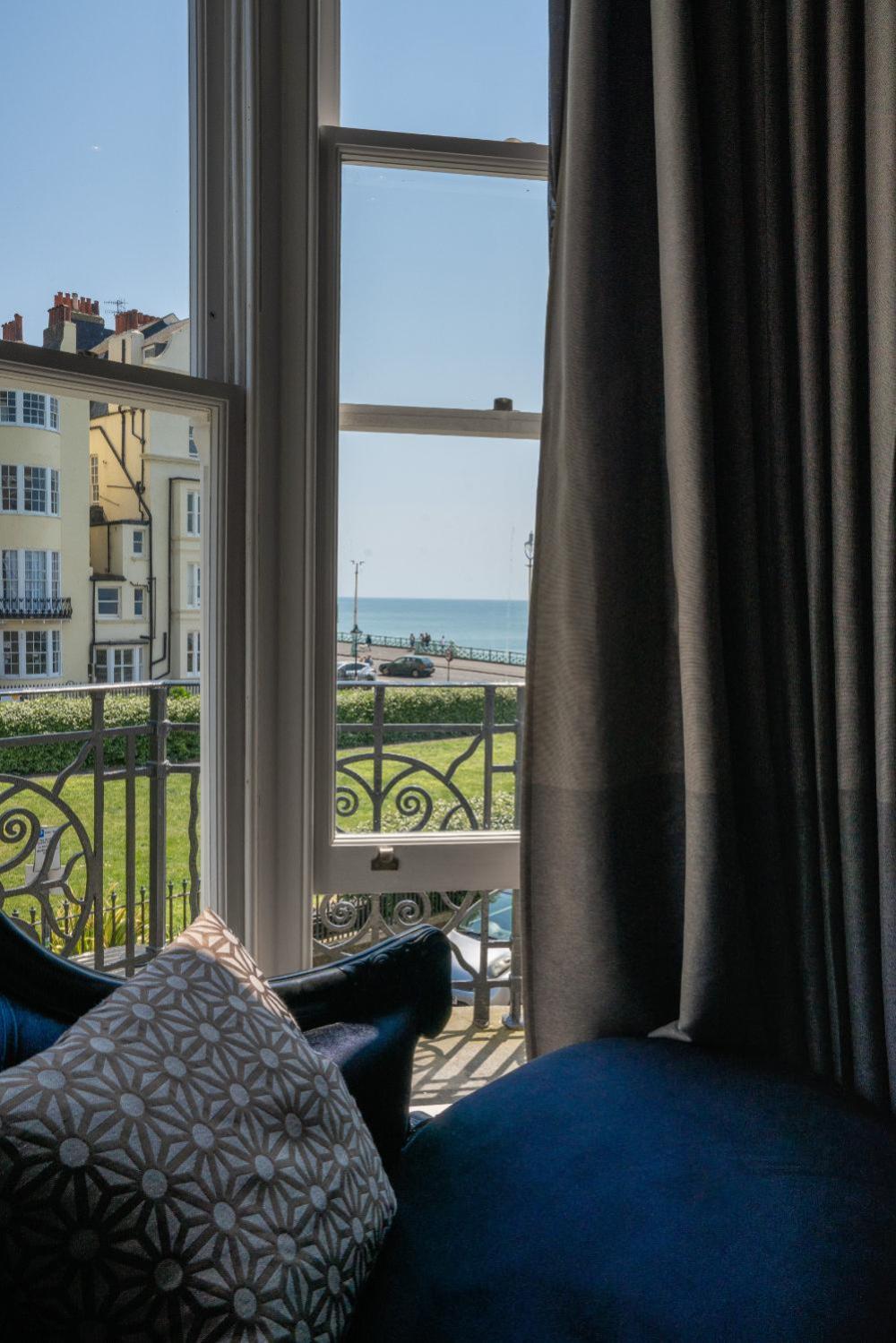 Square Townhouse Hotel