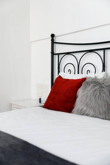 Superb 2 Bed Townhouse Next To The Level Park * Brighton