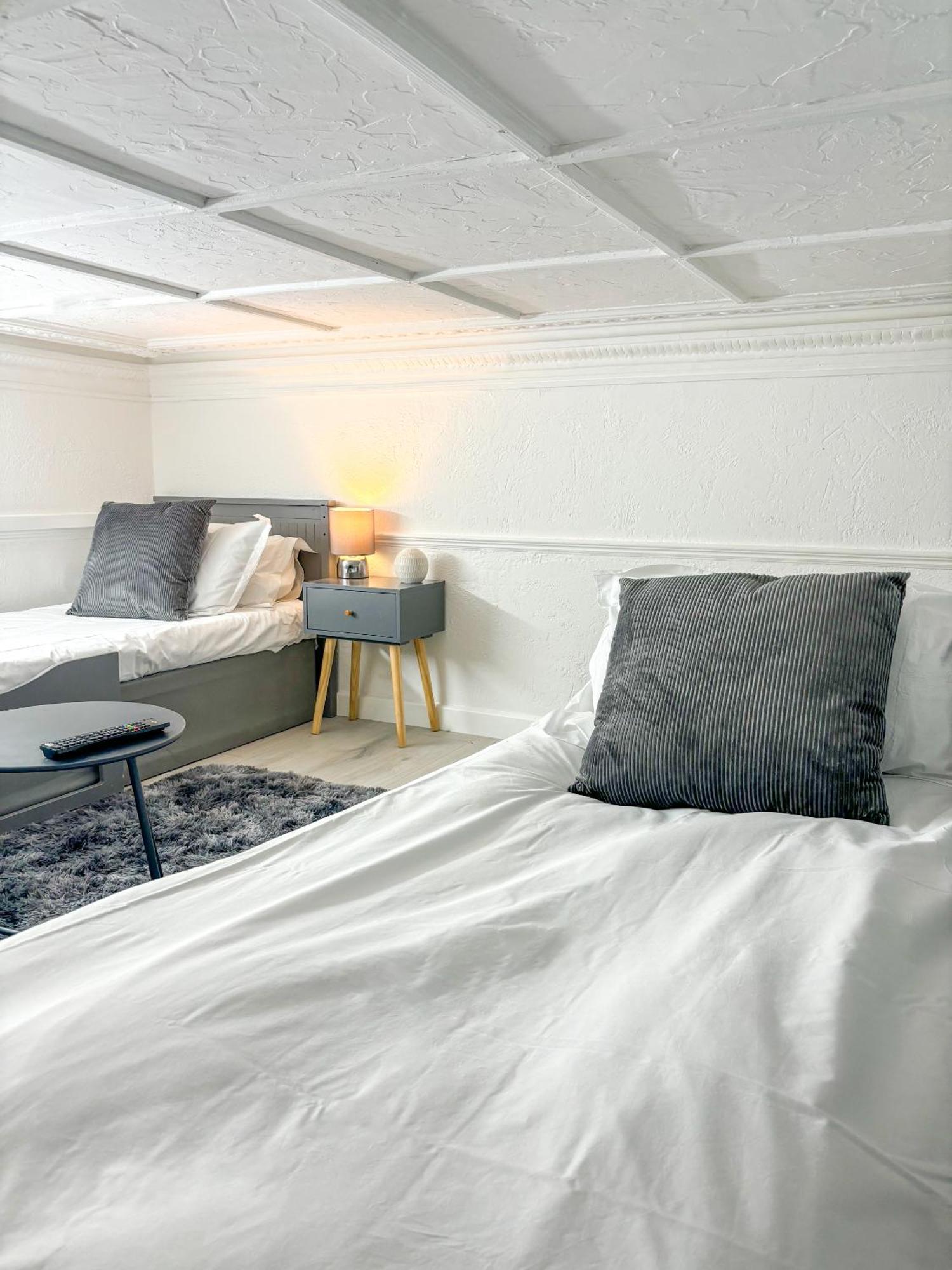 X Brunswick Square 4*